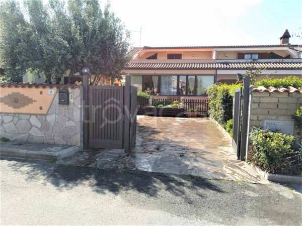 casa indipendente in vendita ad Ardea in zona Nuova Florida