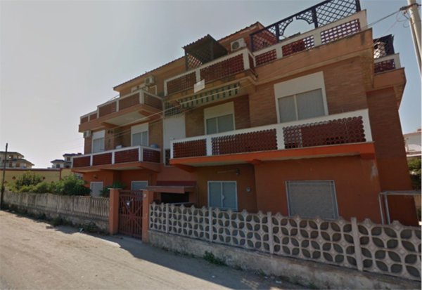 appartamento in vendita ad Ardea in zona Marina di Ardea