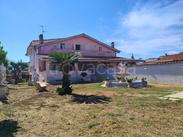 casa indipendente in vendita ad Ardea in zona Nuova Florida