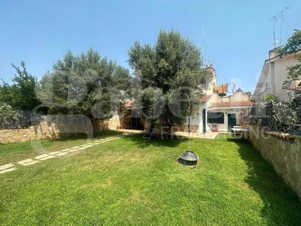 appartamento in vendita ad Ardea in zona Nuova California