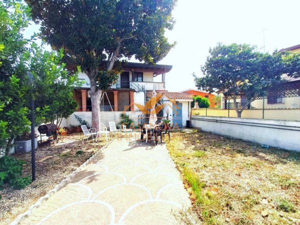 casa indipendente in vendita ad Ardea in zona Nuova Florida