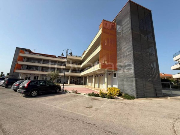 appartamento in vendita ad Ardea in zona Nuova California
