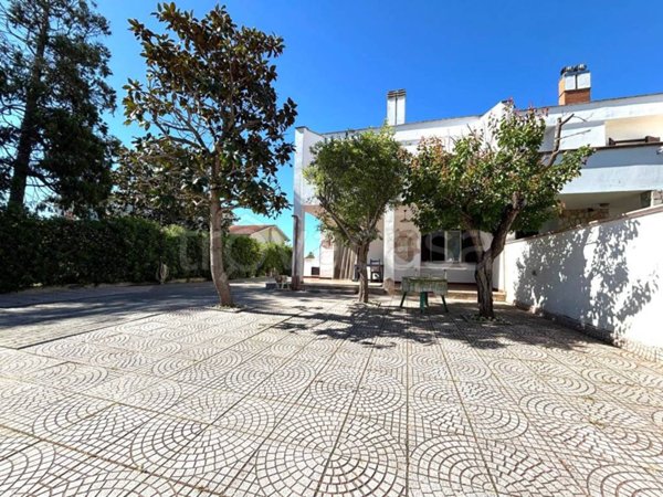 casa indipendente in vendita ad Ardea in zona Marina di Ardea