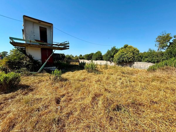 terreno edificabile in vendita ad Ardea in zona Nuova Florida