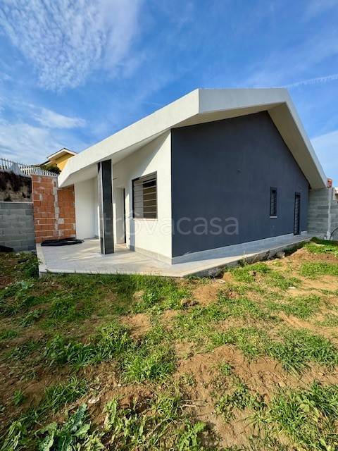 casa indipendente in vendita ad Ardea in zona Nuova Florida