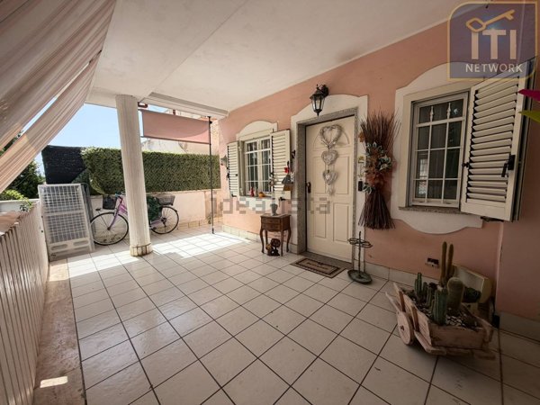 casa indipendente in vendita ad Ardea in zona Marina di Ardea