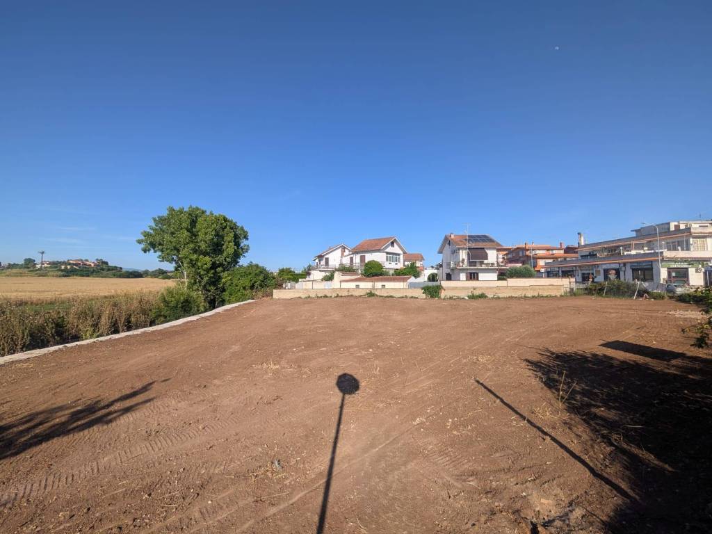 terreno edificabile in vendita ad Ardea in zona Nuova Florida