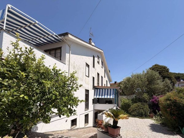 casa indipendente in vendita ad Ardea