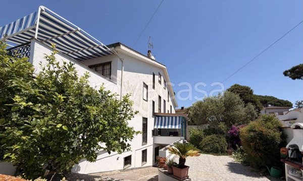 casa indipendente in vendita ad Ardea in zona Colle Romito