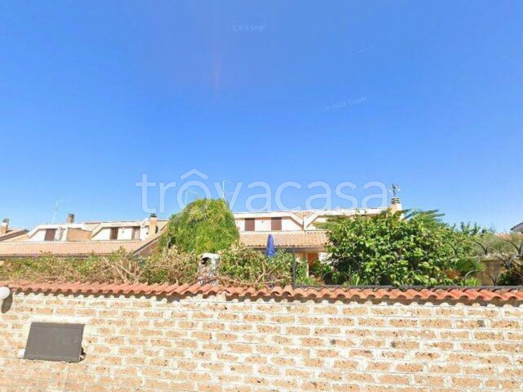 casa indipendente in vendita ad Ardea in zona Lido dei Pini