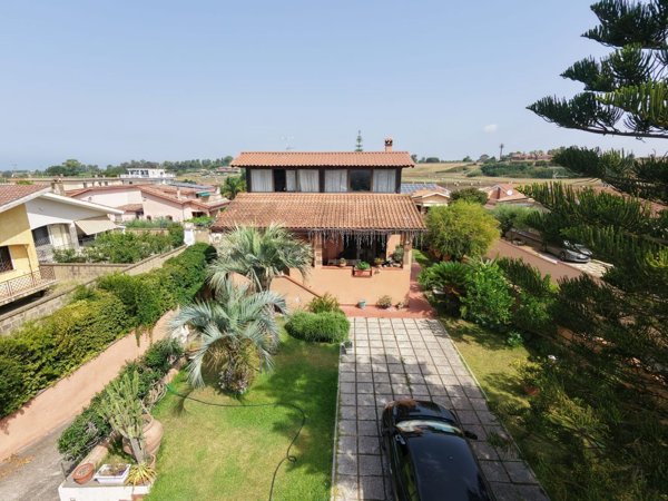 casa indipendente in vendita ad Ardea in zona Nuova Florida
