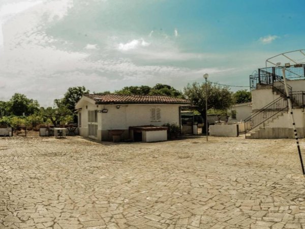 casa indipendente in vendita ad Ardea in zona Banditella