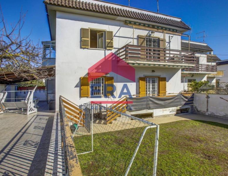appartamento in vendita ad Ardea in zona Marina di Ardea
