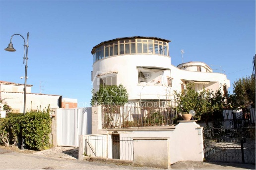 appartamento in vendita ad Ardea in zona Marina di Ardea