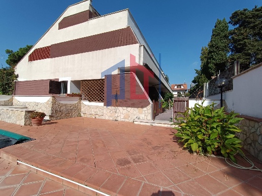 casa indipendente in vendita ad Ardea in zona Colle Romito