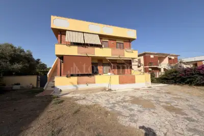 appartamento in vendita ad Ardea in zona Marina di Ardea