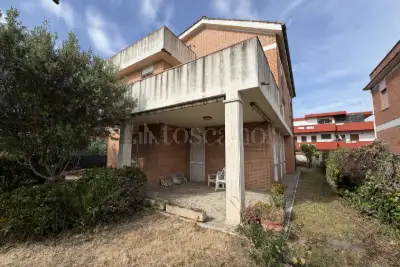 casa indipendente in vendita ad Ardea in zona Marina di Ardea