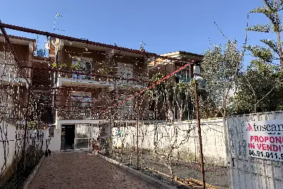 casa indipendente in vendita ad Ardea