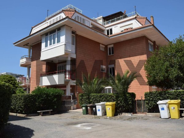 appartamento in vendita ad Ardea in zona Marina di Ardea