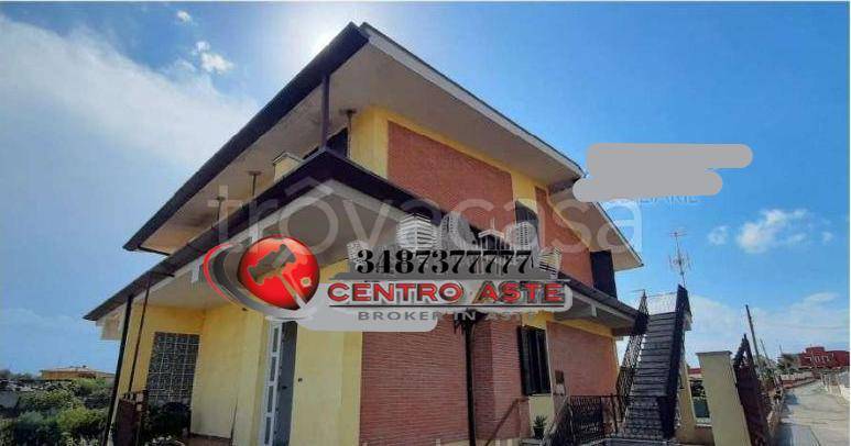 casa indipendente in vendita ad Ardea in zona Castagnetta