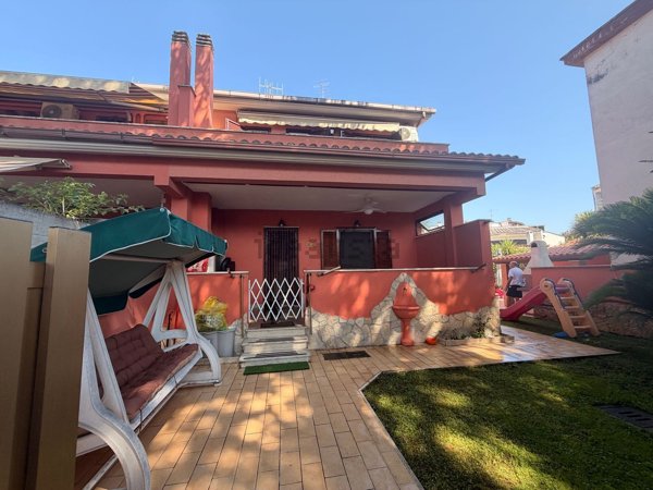 casa indipendente in vendita ad Ardea