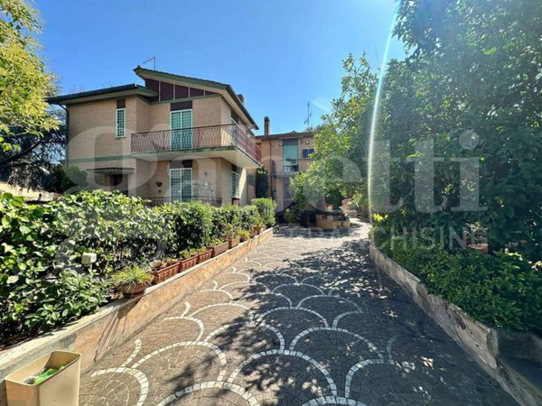 casa indipendente in vendita ad Ardea in zona Nuova California
