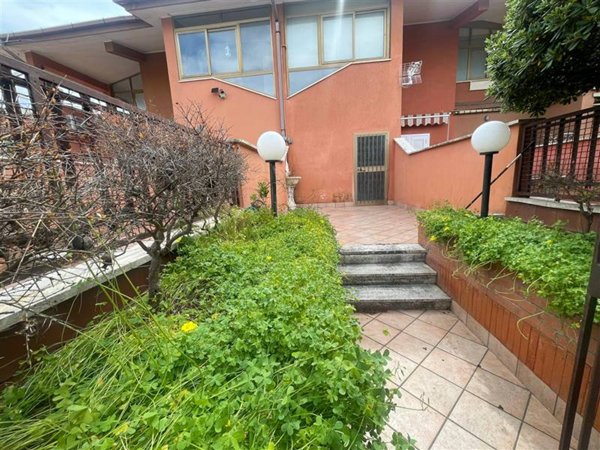 appartamento in vendita ad Ardea in zona Marina di Ardea