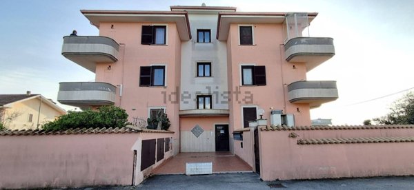 appartamento in vendita ad Ardea in zona Marina di Ardea
