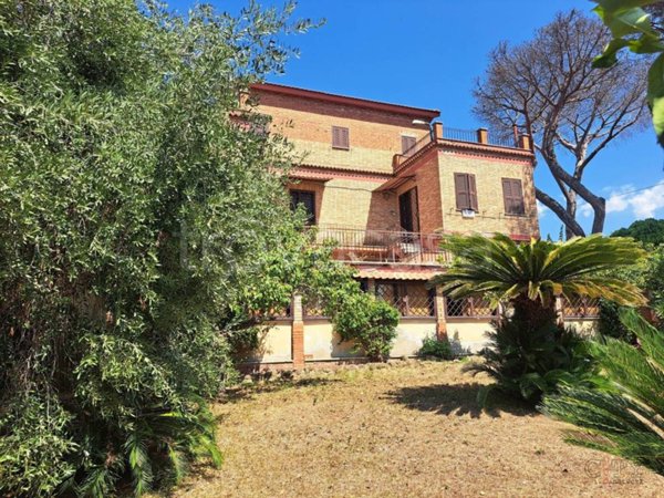 casa indipendente in vendita ad Ardea in zona Nuova Florida