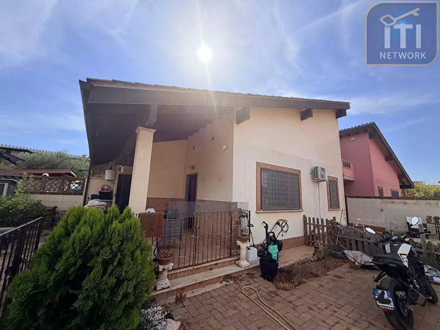 casa indipendente in vendita ad Ardea in zona Marina di Ardea