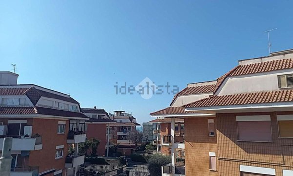 appartamento in vendita ad Ardea in zona Marina di Ardea