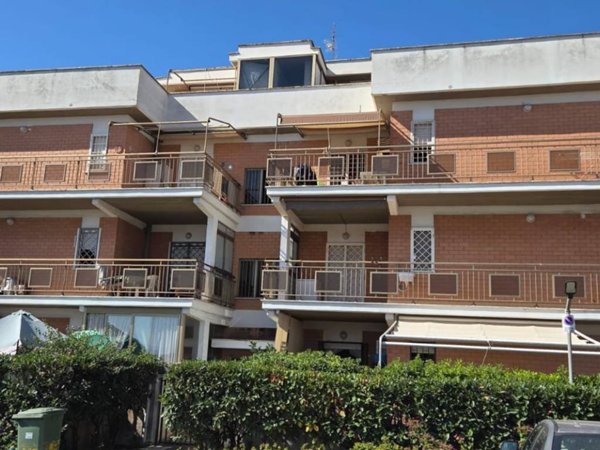 appartamento in vendita ad Ardea in zona Marina di Ardea