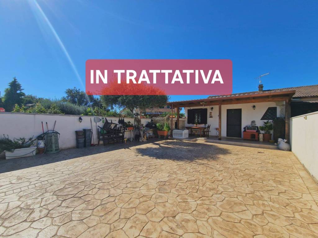 casa indipendente in vendita ad Ardea in zona Nuova Florida