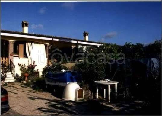 casa indipendente in vendita ad Ardea in zona Nuova Florida