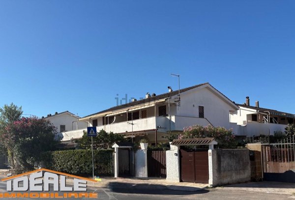 appartamento in vendita ad Ardea in zona Marina di Ardea