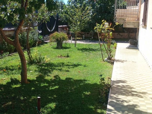 casa indipendente in vendita ad Ardea in zona Banditella