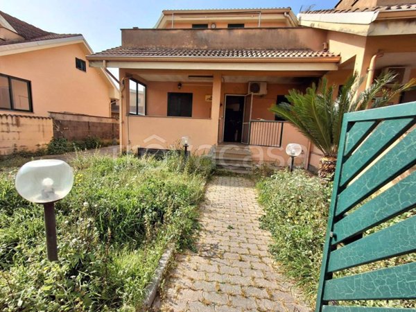 casa indipendente in vendita ad Ardea in zona Nuova Florida