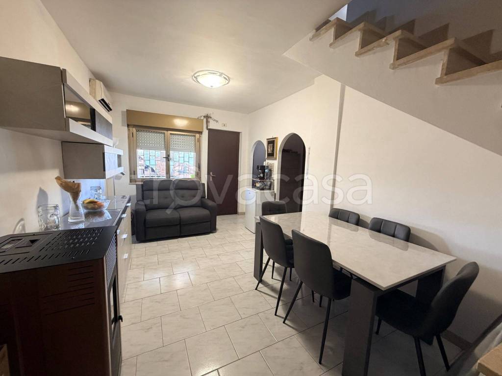 casa indipendente in vendita ad Ardea in zona Nuova Florida