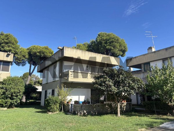 appartamento in vendita ad Ardea in zona Nuova California