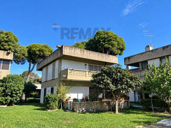 appartamento in vendita ad Ardea in zona Nuova California