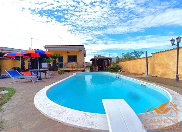 casa indipendente in vendita ad Ardea in zona Nuova Florida