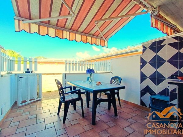 casa indipendente in vendita ad Ardea in zona Lido dei Pini