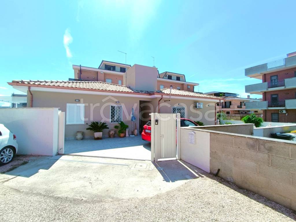 casa indipendente in vendita ad Ardea in zona Nuova California
