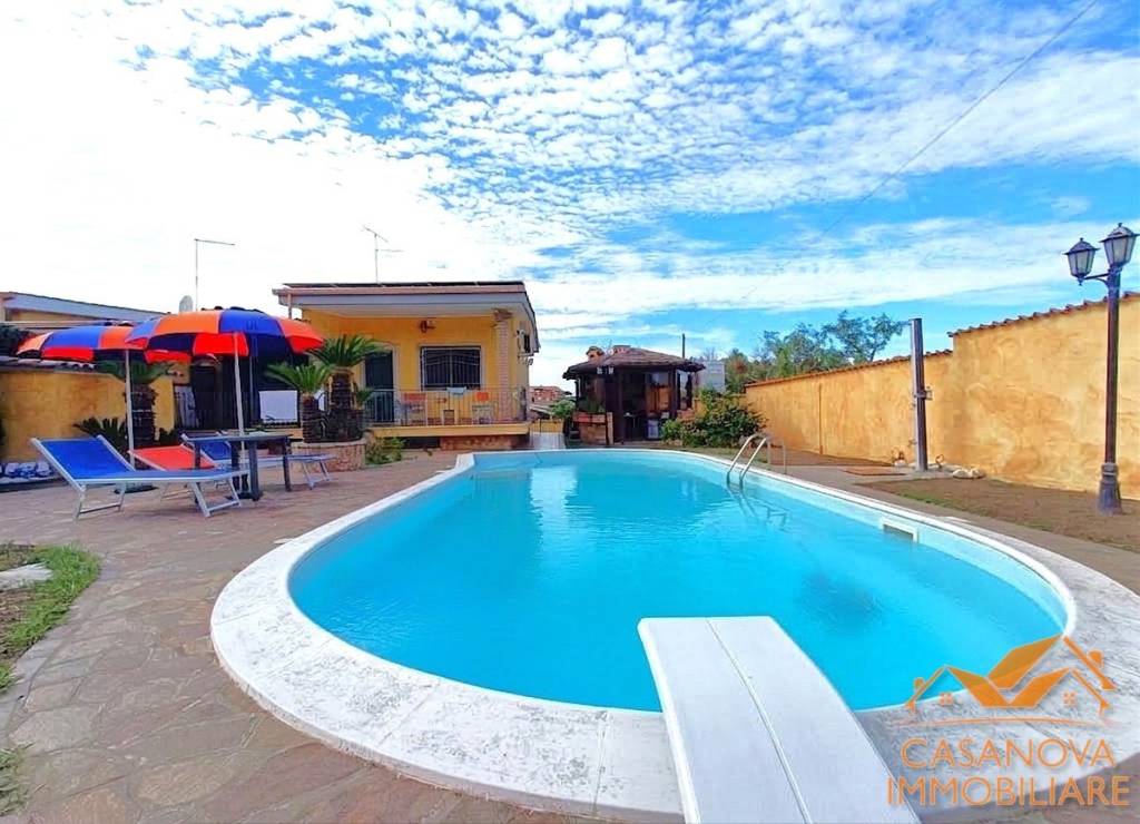 casa indipendente in vendita ad Ardea in zona Nuova Florida
