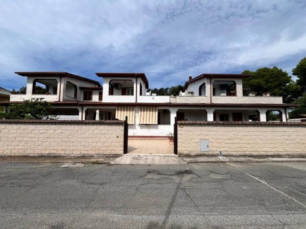 casa indipendente in vendita ad Ardea