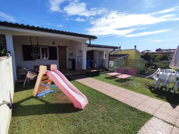 casa indipendente in vendita ad Ardea in zona Nuova Florida