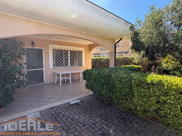 casa indipendente in vendita ad Ardea in zona Marina di Ardea