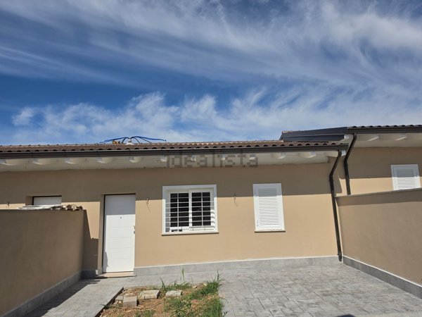 casa indipendente in vendita ad Ardea in zona Nuova Florida