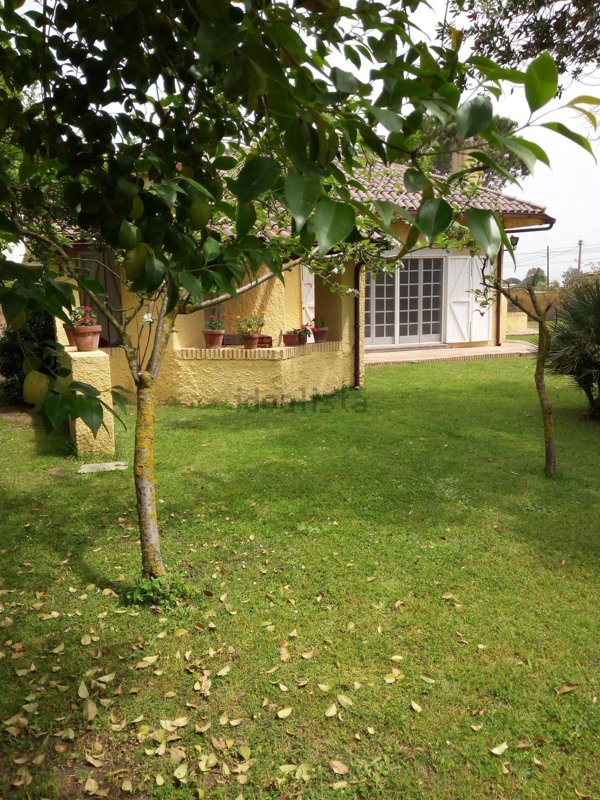 casa indipendente in vendita ad Ardea in zona Nuova Florida
