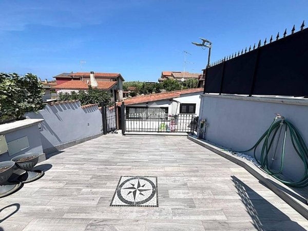 casa indipendente in vendita ad Ardea in zona Nuova Florida